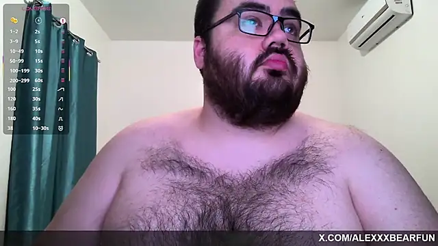 Snapshot of alexxxbear chatting on 02-19-26, 11:01 alexxxbear online show from 02-19-26, 11:01