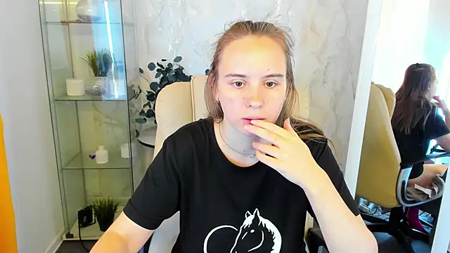 Lika 0ne online show from 10-11-25, 11:53