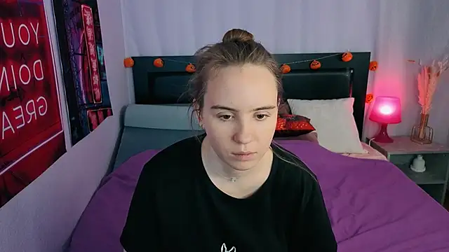 Lika 0ne online show from 11-17-25, 12:00