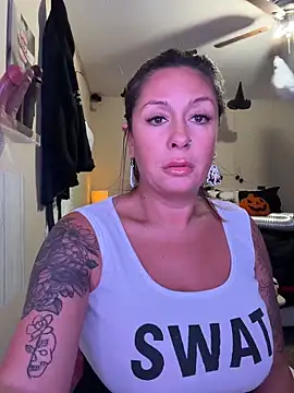 bossyroxy84 online show from 10-26-25, 09:31