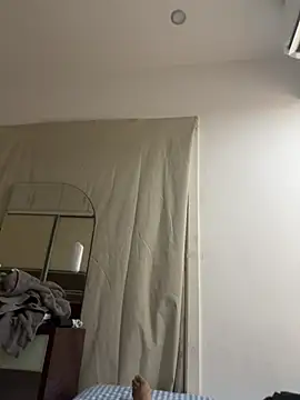 0W00GIGi online show from 07-28-26, 01:01