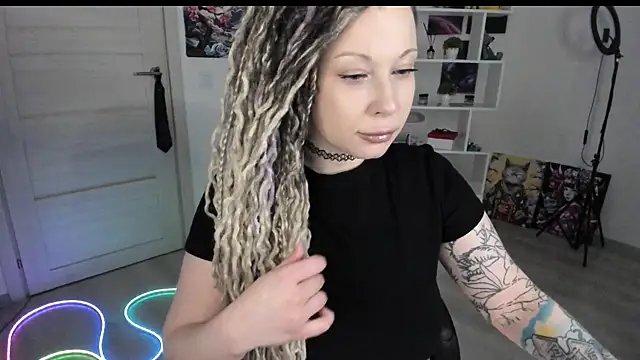 HoneySallyMoore online show from 04-28-26, 06:02