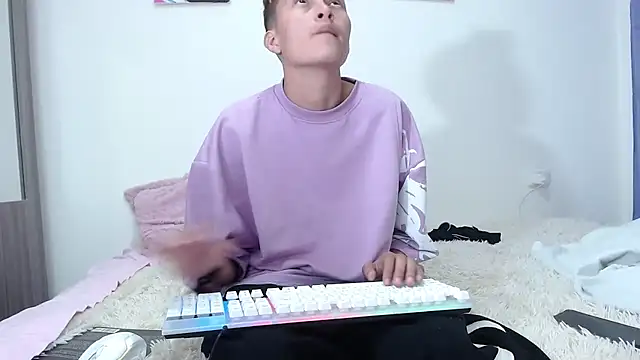 Snapshot of duo_peludoo chatting on 10-31-25, 03:18 duo peludoo online show from 10-31-25, 03:18