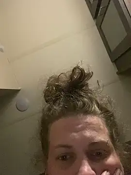 Snapshot of favoritestepsis chatting on 09-19-25, 12:34 favoritestepsis online show from 09-19-25, 12:34