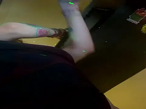 Snapshot of favoritestepsis chatting on 10-27-25, 02:21 favoritestepsis online show from 10-27-25, 02:21