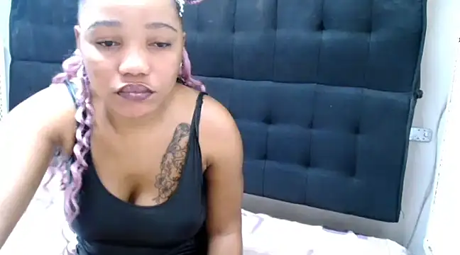 Snapshot of AfricanChinese chatting on 03-02-25, 07:32 AfricanChinese online show from 03-02-25, 07:32