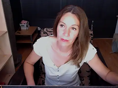 Snapshot of hannaha chatting on 05-28-26, 06:16 hannaha online show from 05-28-26, 06:16