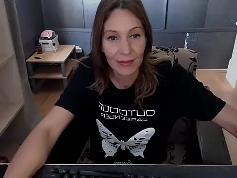 Snapshot of hannaha chatting on 05-29-26, 10:57 hannaha online show from 05-29-26, 10:57