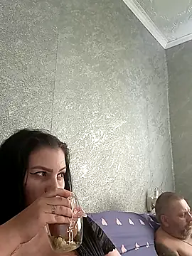 Snapshot of Greta_Tamar chatting on 03-07-25, 11:40 Greta Tamar online show from 03-07-25, 11:40
