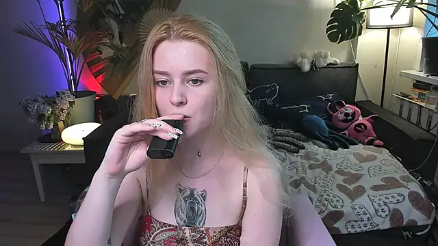 Alexa Pirs online show from 05-13-26, 03:53