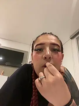 Scarlett-LS online show from 02-18-25, 01:21