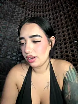 Scarlett-LS online show from 10-22-25, 02:01