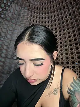 Scarlett-LS online show from 10-23-25, 01:27