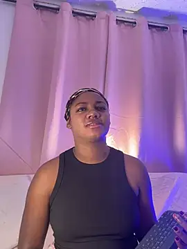 Daphnewalker   online show from 06-28-26, 11:49
