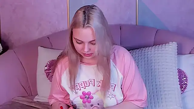 Snapshot of CLAIRE_VOGT chatting on 02-26-25, 05:39 CLAIRE VOGT online show from 02-26-25, 05:39