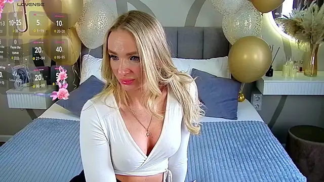 WoW  JuliaBlonde online show from 03-24-26, 09:47