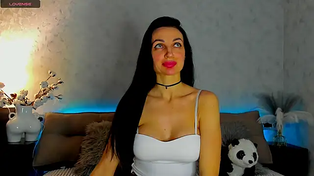 Snapshot of Tina_Mart chatting on 02-17-26, 07:42 Tina Mart online show from 02-17-26, 07:42