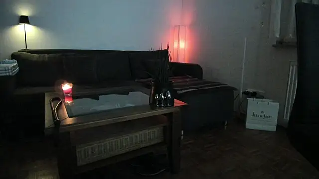 molicaremolicare online show from 11-10-25, 06:23