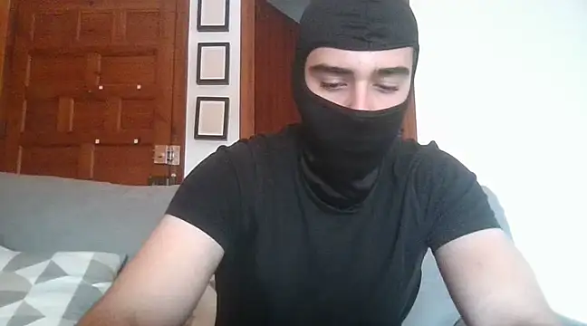 Snapshot of ESCOMOFUC chatting on 02-15-25, 10:22 ESCOMOFUC online show from 02-15-25, 10:22