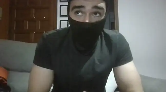 Snapshot of ESCOMOFUC chatting on 02-25-25, 04:57 ESCOMOFUC online show from 02-25-25, 04:57