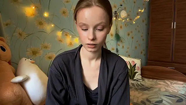 BeckyDwinell online show from 03-07-25, 01:29