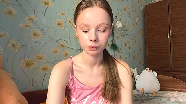 BeckyDwinell online show from 03-22-25, 09:13