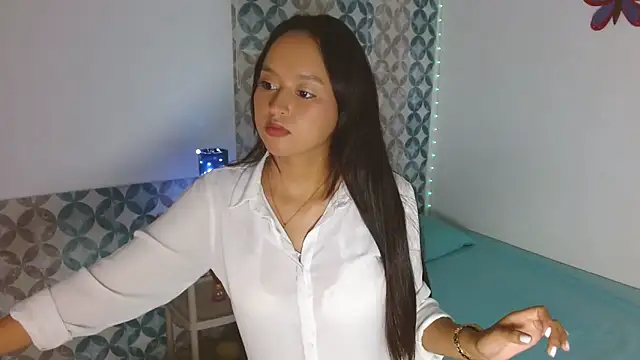 Emilybateee online show from 11-03-25, 03:24