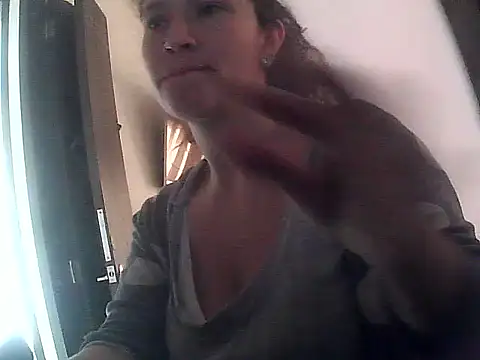 Snapshot of Cielo_carpentier69 chatting on 10-21-25, 03:46 Cielo carpentier69 online show from 10-21-25, 03:46