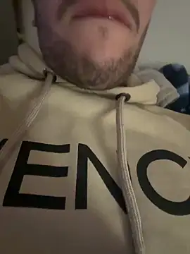 Snapshot of yaxxx03 chatting on 02-14-25, 10:47 yaxxx03 online show from 02-14-25, 10:47