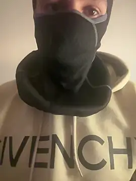 Snapshot of yaxxx03 chatting on 02-15-25, 07:39 yaxxx03 online show from 02-15-25, 07:39