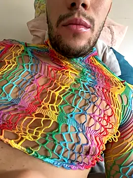 Snapshot of yaxxx03 chatting on 10-11-25, 11:20 yaxxx03 online show from 10-11-25, 11:20