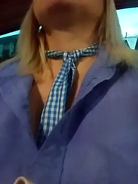 CandieGilson   online show from 11-26-25, 10:49