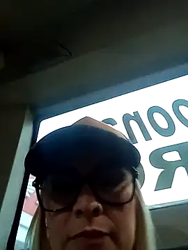 CandieGilson   online show from 12-19-25, 11:17