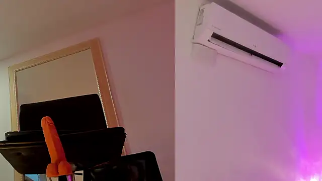 CandieGilson   online show from 03-05-26, 12:12