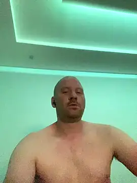 Krzysiekg123 online show from 09-30-25, 10:04