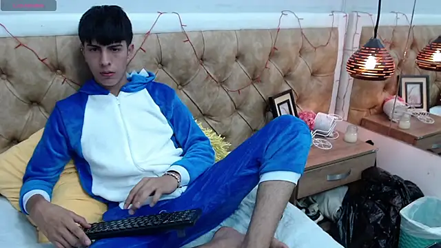 Estiv18  online show from 03-12-25, 07:35