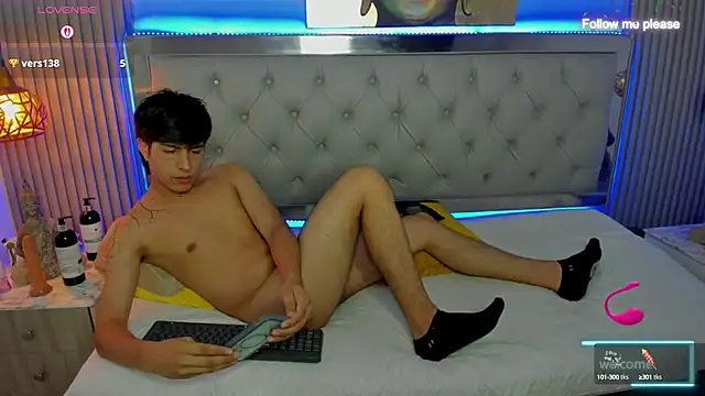 Estiv18  online show from 09-29-25, 03:44