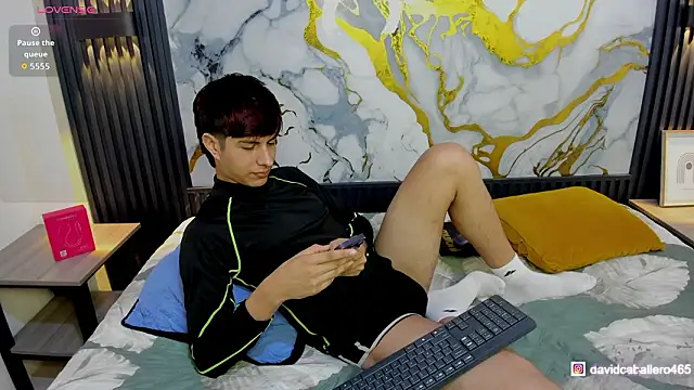 Snapshot of Estiv18_ chatting on 02-20-26, 06:26 Estiv18 online show from 02-20-26, 06:26