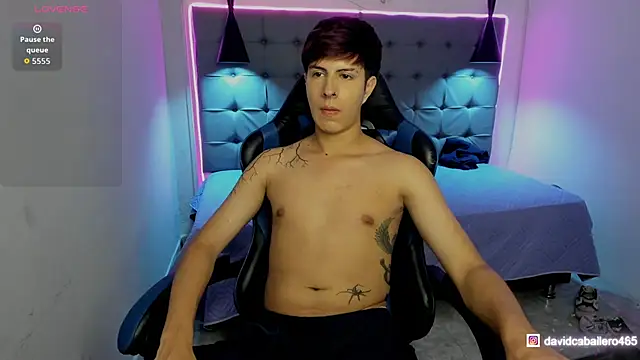 Snapshot of Estiv18_ chatting on 02-22-26, 11:58 Estiv18 online show from 02-22-26, 11:58