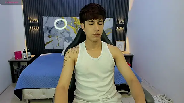 Snapshot of Estiv18_ chatting on 02-27-26, 04:34 Estiv18 online show from 02-27-26, 04:34