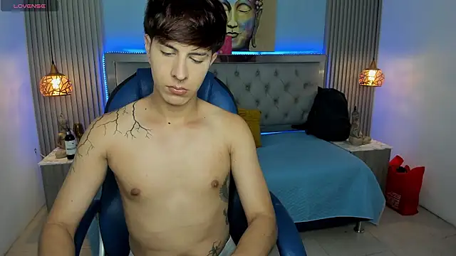 Snapshot of Estiv18_ chatting on 03-06-26, 03:03 Estiv18 online show from 03-06-26, 03:03