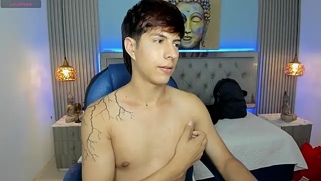 Snapshot of Estiv18_ chatting on 03-11-26, 02:17 Estiv18 online show from 03-11-26, 02:17