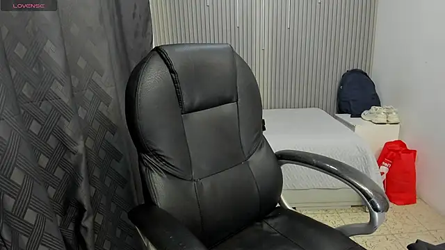 Snapshot of Estiv18_ chatting on 03-11-26, 08:59 Estiv18 online show from 03-11-26, 08:59