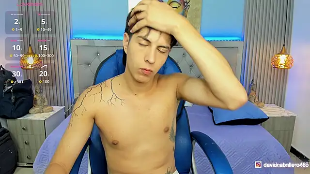 Snapshot of Estiv18_ chatting on 04-05-26, 12:24 Estiv18 online show from 04-05-26, 12:24