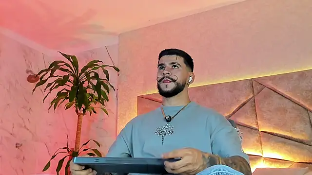 DickGriffith  online show from 09-28-25, 07:14