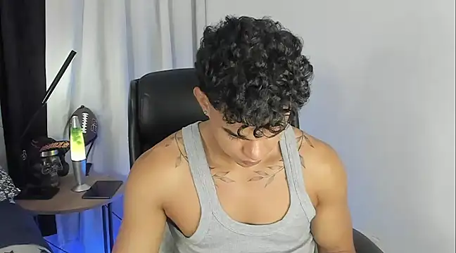 Snapshot of samm_sv chatting on 02-12-25, 03:40 samm sv online show from 02-12-25, 03:40