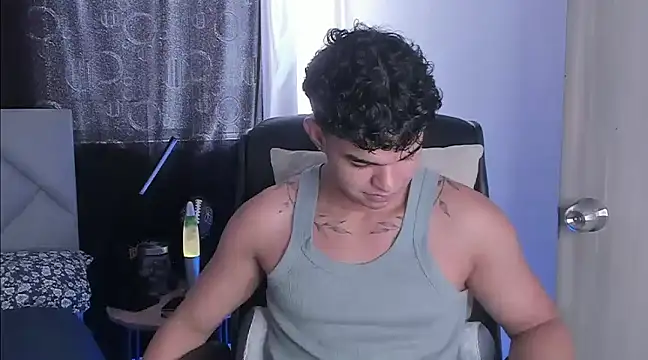 Snapshot of samm_sv chatting on 02-28-25, 07:03 samm sv online show from 02-28-25, 07:03