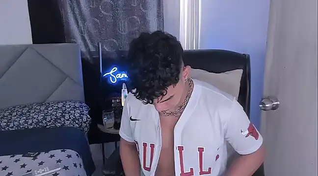 Snapshot of samm_sv chatting on 03-11-25, 08:20 samm sv online show from 03-11-25, 08:20