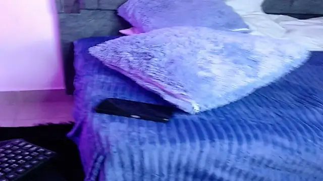 EmilyPacho  online show from 03-19-25, 11:17