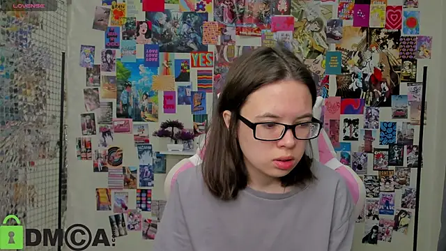 Chio Mio online show from 10-24-25, 02:30